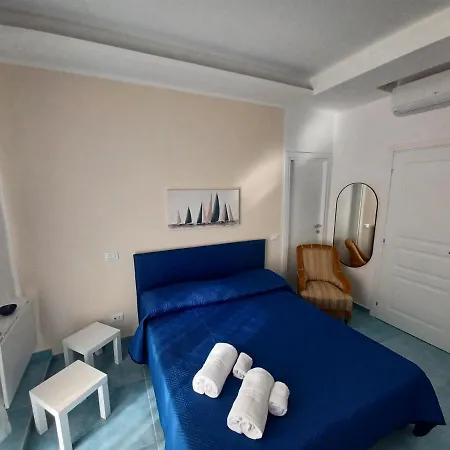 Due Stanzulelle Σαλέρνο