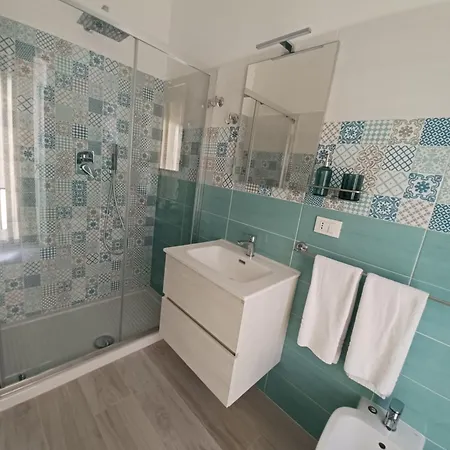 Due Stanzulelle 4* Σαλέρνο