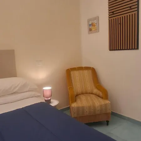 Due Stanzulelle Sul Mare Couette-café 4*