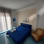Due Stanzulelle Sul Mare