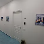 לינה וארוחת בוקר Due Stanzulelle Sul Mare 4*