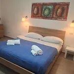 לינה וארוחת בוקר Due Stanzulelle Sul Mare סלרנו