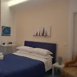 Due Stanzulelle Sul Mare