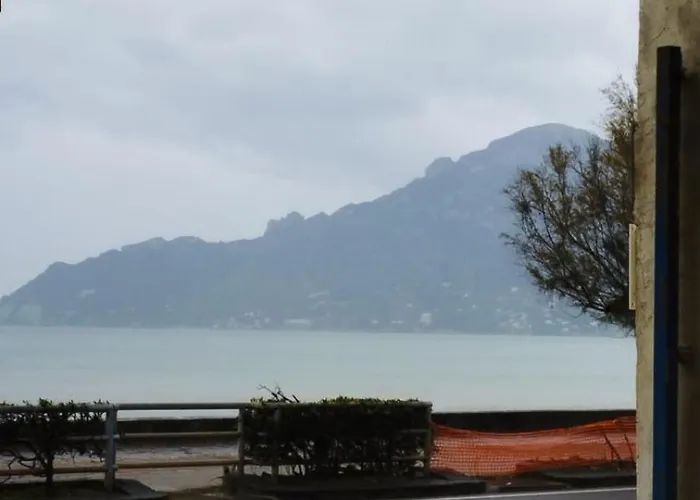Due Stanzulelle Sul Mare B&B Oda ve Kahvaltı Salerno