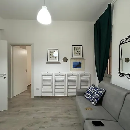 Due Stanzulelle Salerno