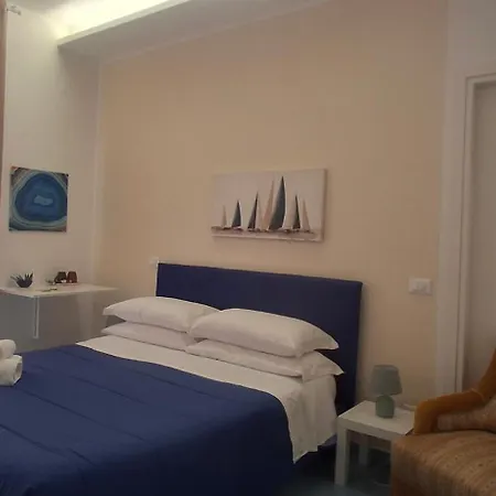 Due Stanzulelle Sul Mare