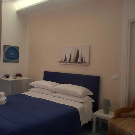 Due Stanzulelle Salerno