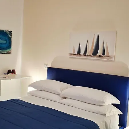 Due Stanzulelle Sul Mare 4*