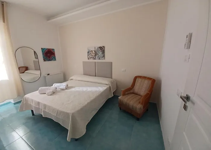 Nocleg ze śniadaniem Due Stanzulelle Sul Mare B&B
